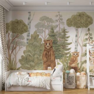 papel de colgadura oso pardo con matices calidos marrones para decoración de habitación de bebe, bosque y animales como el buho la ardilla y el lemur