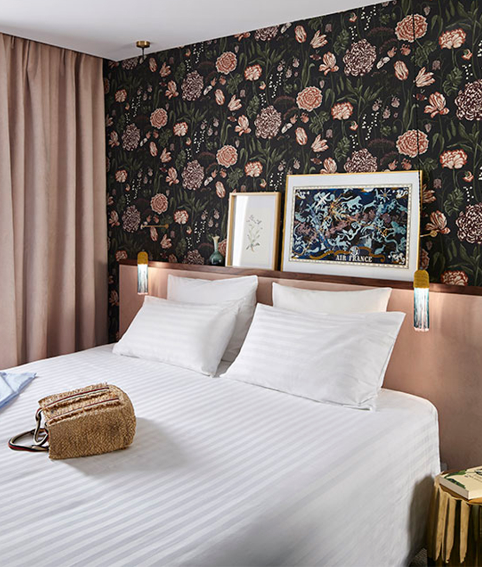 Papel tapiz floral
 en el Hotel Taylor paris 
