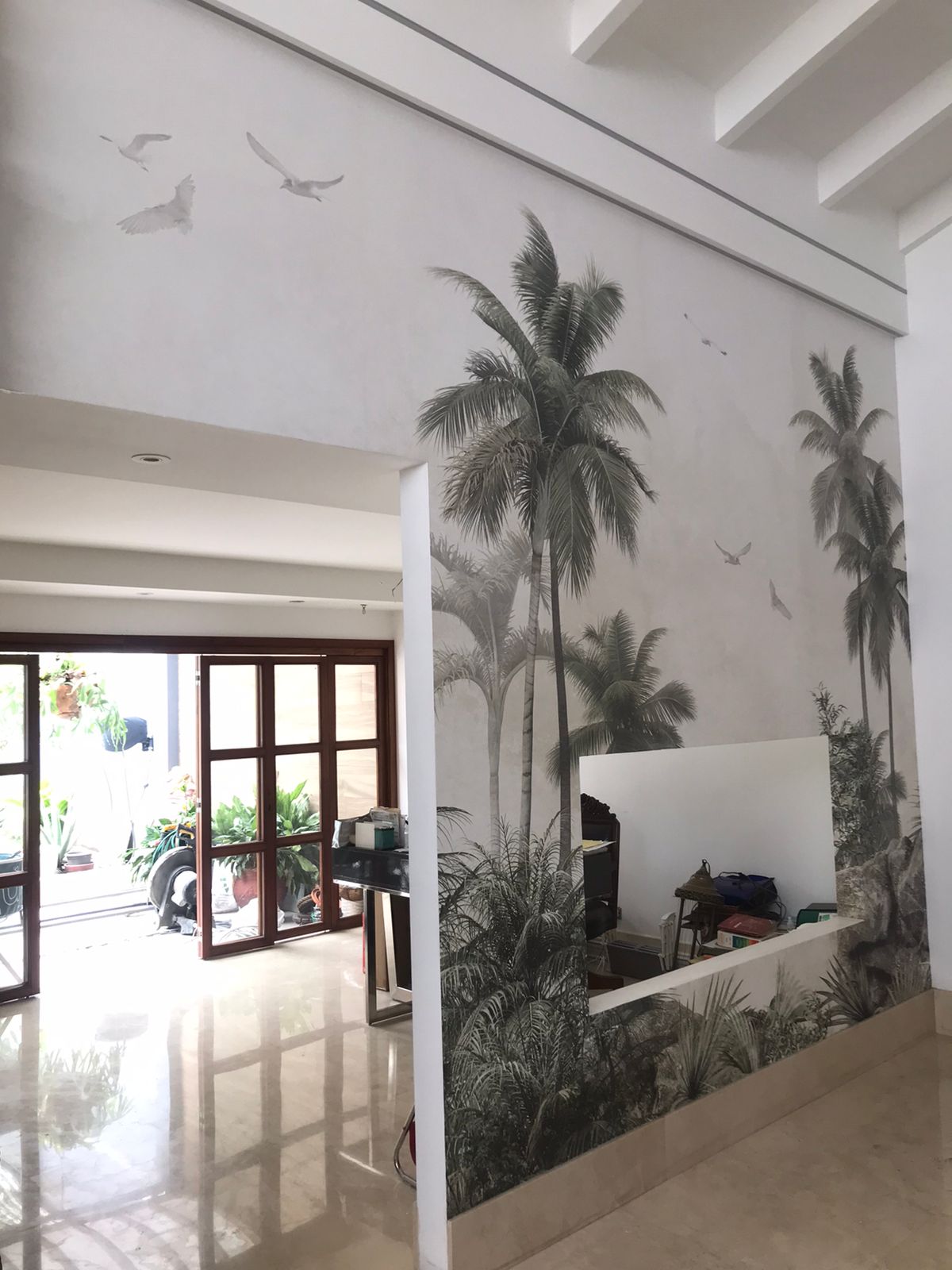 Papel tapiz para decorar paredes de salas con estilo tropical